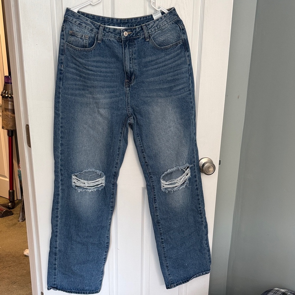 SHEIN Wonen’s Relaxed Fit Ripped Blue Jeans